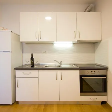 Luka Apartment Split