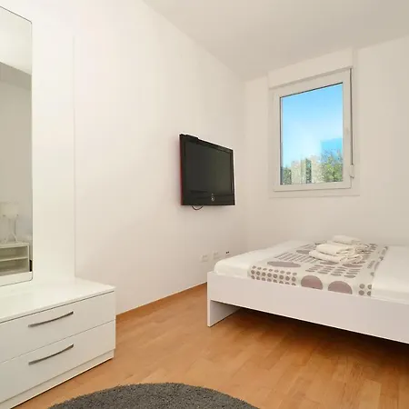 Luka Apartamento